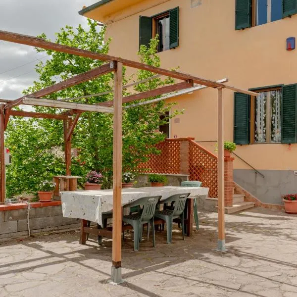 Tana Rosa, Hotel in Montopoli in Val dʼArno