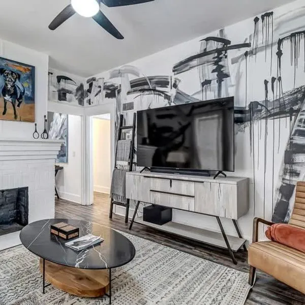 Contemporary Apartment - 5 Min To TIAA Bank Field!, hotel en Jacksonville