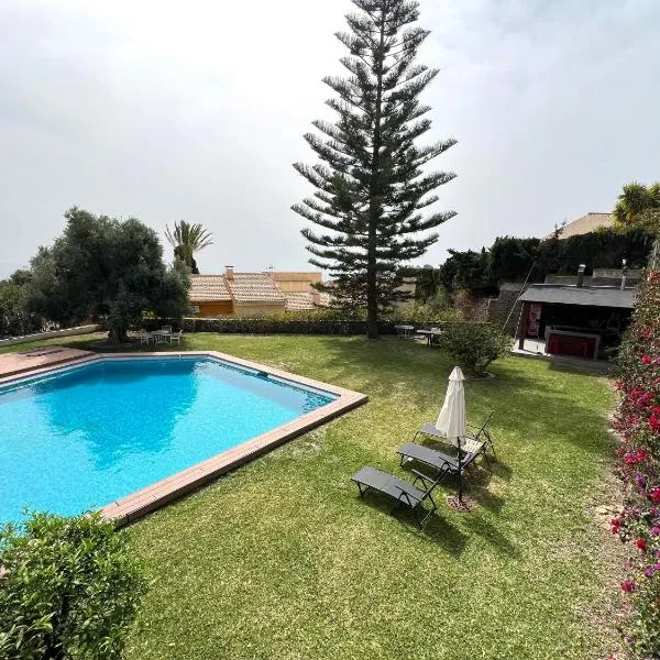 Villa Los Gallos, hotel v destinácii Almuñécar