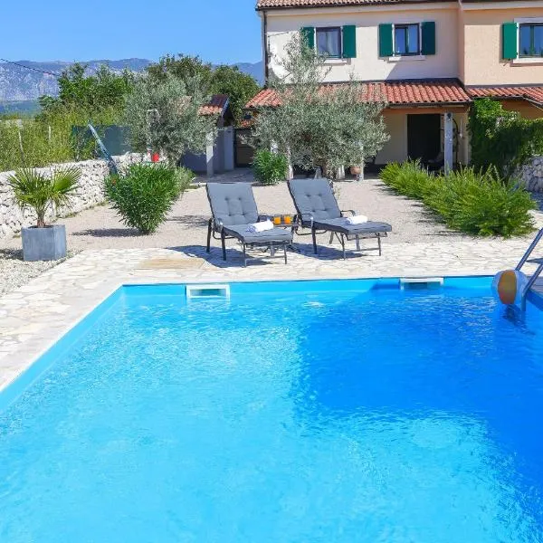 Villa Niko Your vacation starts here, hotel in Rudine