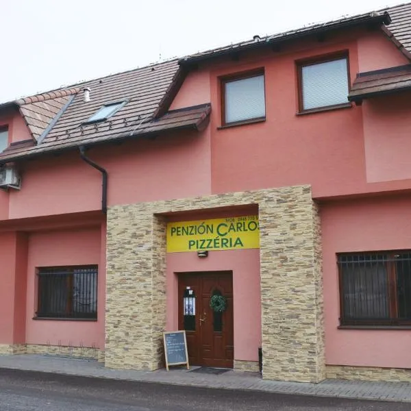 Penzión Carlos, hotel a Podlužany