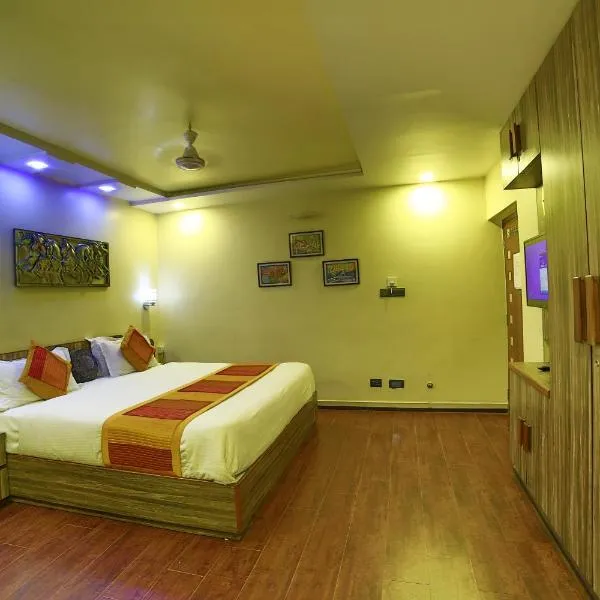 Shaleen Elegance Homestay Nakki Lake 400 meters, hotel v destinaci Mount Ábú