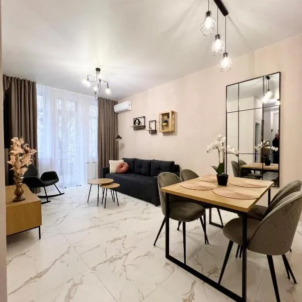 ЛЮКС с 2-мя спальнями в Центре,Спасская 50: Mykolaiv şehrinde bir otel