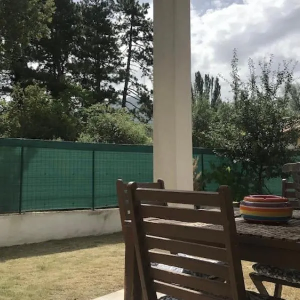 Maison a partager avec l'hôte, hotel in Digne-les-Bains