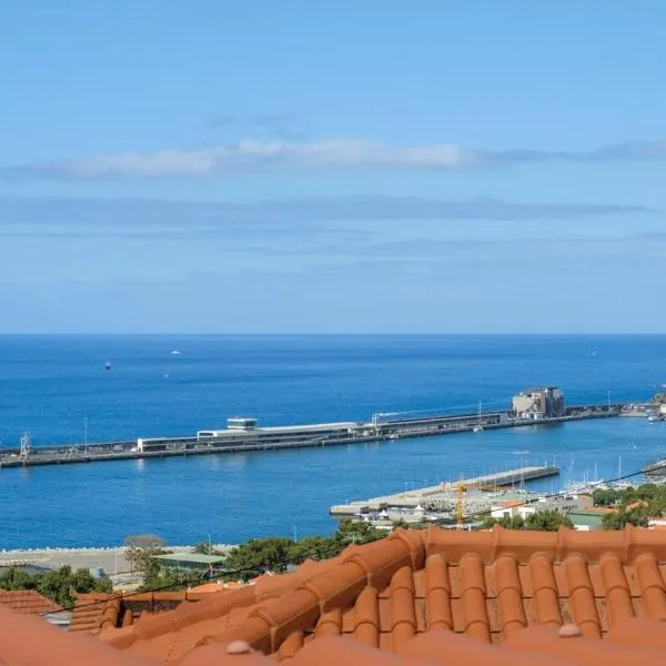 GuestReady - An amazing blue ocean view, hotel ve Funchalu