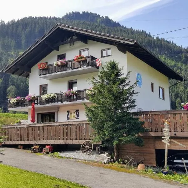 Gästehaus Schmitt, hotel v destinaci Lähn