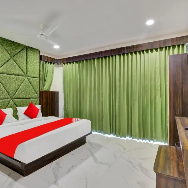 OYO Flagship Hotel Stay Inn, hotel in Bodakdev