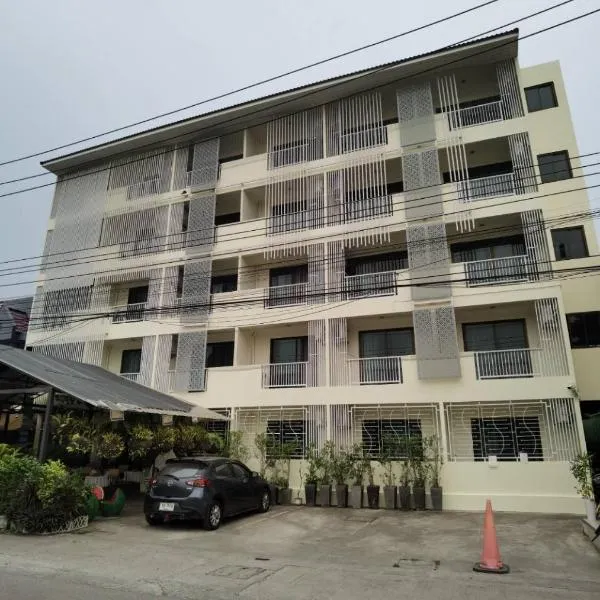 Room Lanna Soi7, hotel in Ban Mae Cho