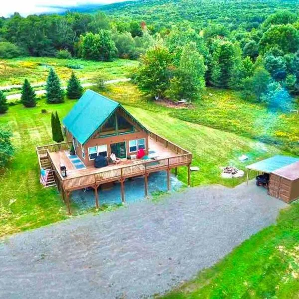 Journeys End Chalet - Minutes to Jay Peak!, hotel v destinaci Jay