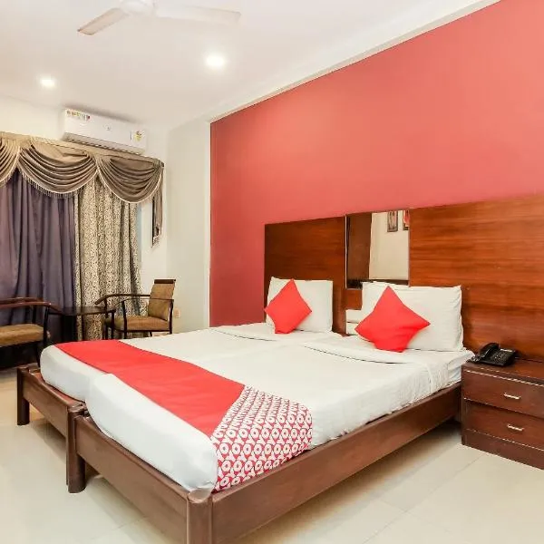 Collection O Hotel Happy Stay Near Hyderabad Central: Ameerpet şehrinde bir otel