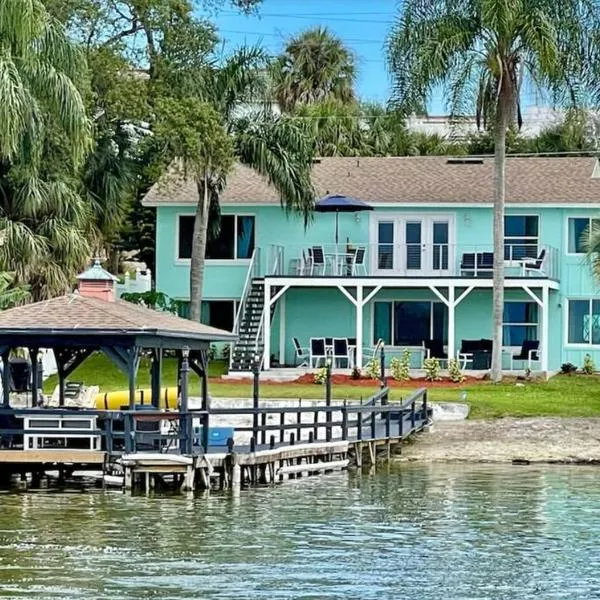 Lakefront Duplex With Pontoon Boat 3 Bed House、マウント・ドラのホテル