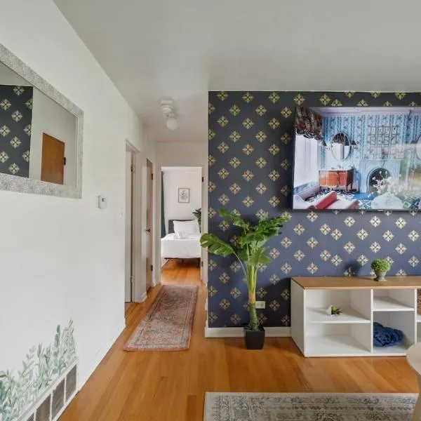 Cozy Getaway for Long-Term Stays, hotel en Westmont