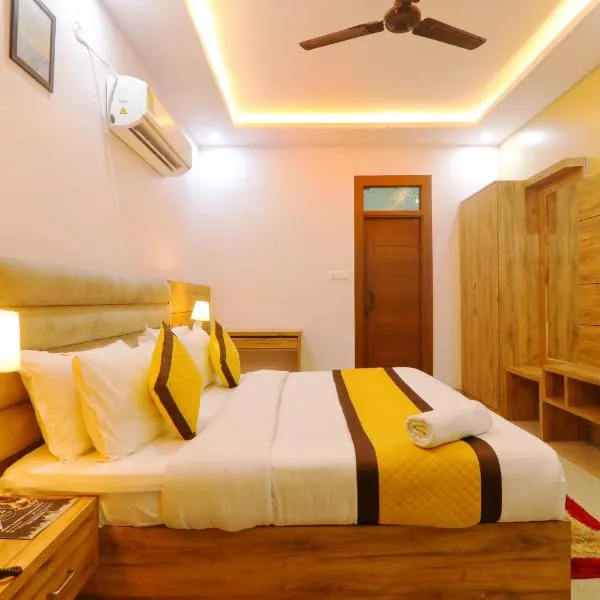 Hotel Cristelia, hotel em Lucknow
