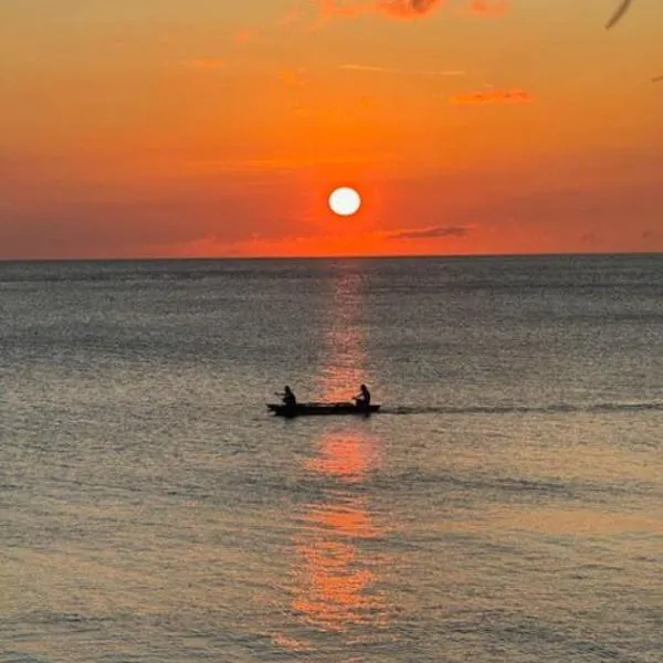 ZenStay Retreats Private Luxury Beach House Rental, hotell sihtkohas Pandan