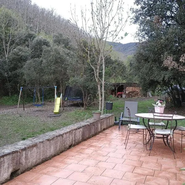 Gite de la melisse – hotel w mieście Lairière