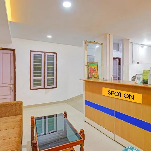SPOT ON Santhikrishna Lodge, hotel in Pālod