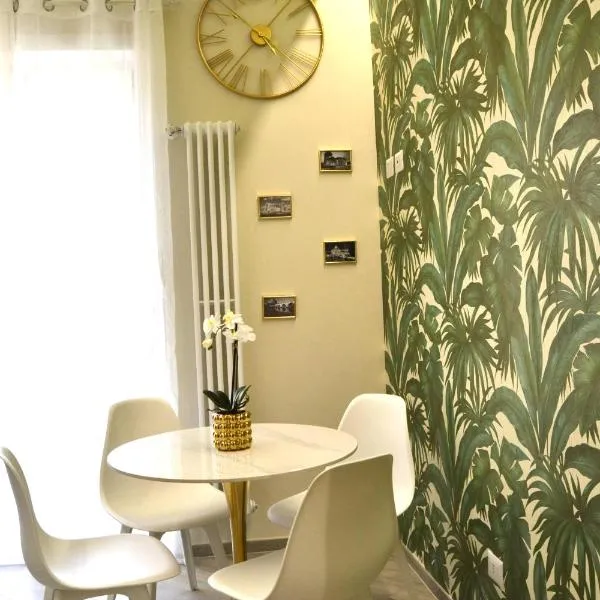Green and Blue Apartment - Metro C, Free Parking and Wifi, hotel en Roma