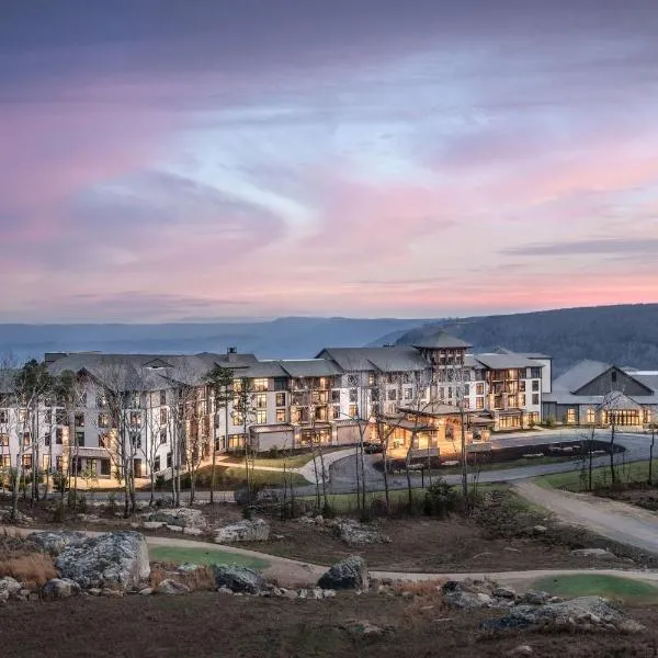 Rising Fawn에 위치한 호텔 Cloudland at McLemore Resort Lookout Mountain, Curio Hilton