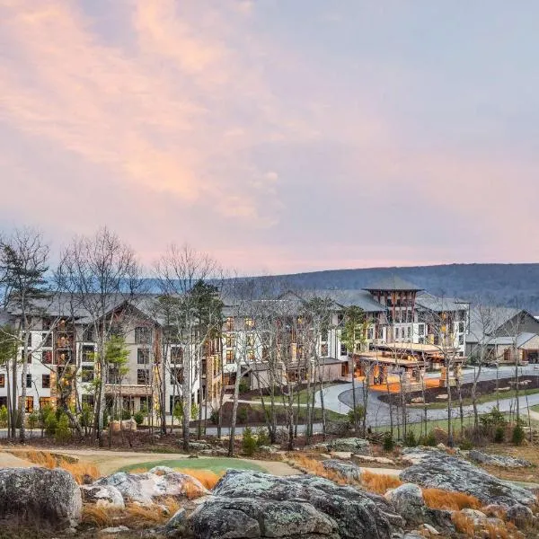 Cloudland at McLemore Resort Lookout Mountain, Curio Hilton, hotel en Trion