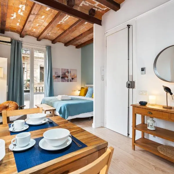 Lodging Apartments Barceloneta Beach Studio 12, hotel di Barcelona