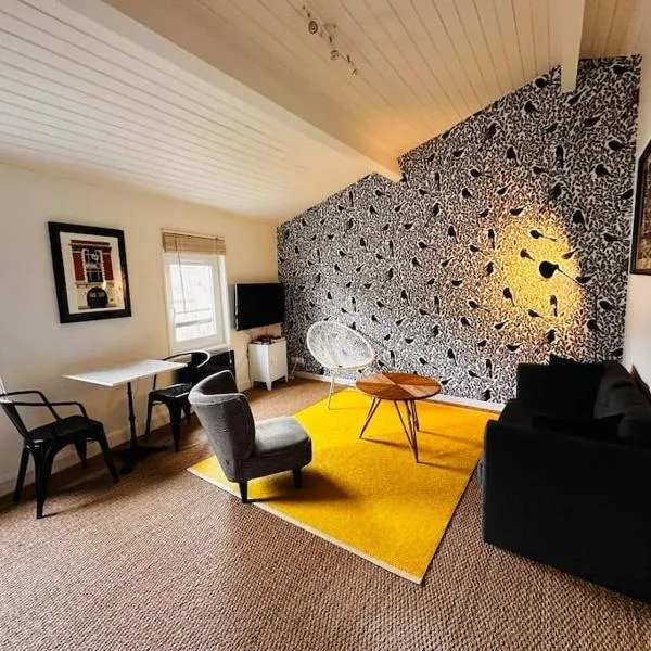 Bel appartement, Oiseau 1, hotel in Niort