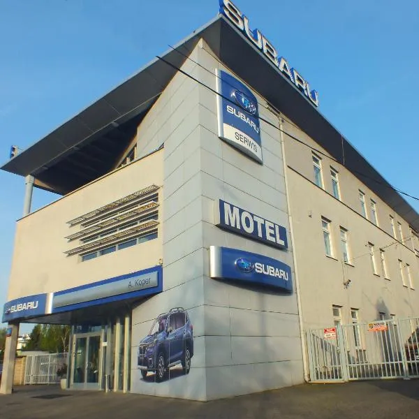 Motel Subaru, hotel ve Varšavě
