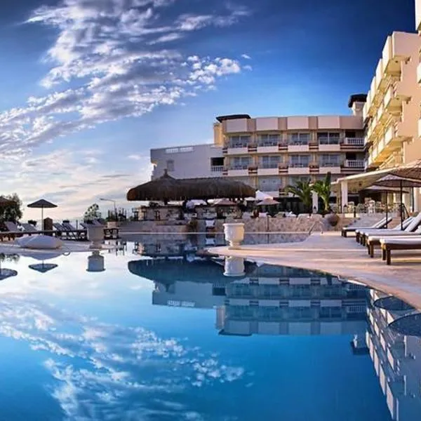 Hotel Carina, khách sạn ở Kuşadası