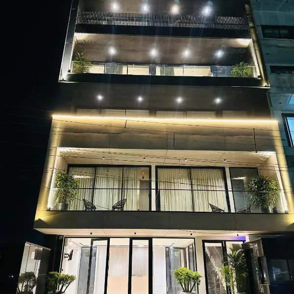 The Lodgers 2 BHK Serviced Apartment Near Artemis Hospital Sector 57 Gurgaon - Nearest Metro Station Sector 54 Chowk, hotel v destinaci Gurgáon
