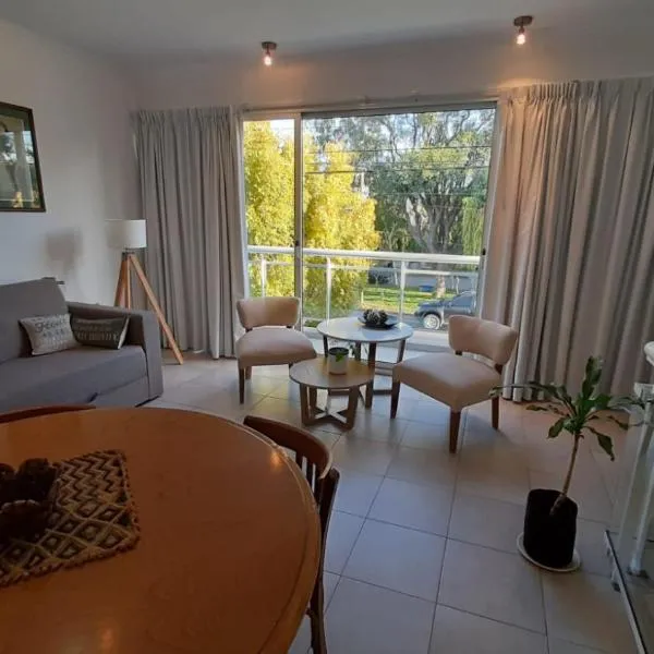 Barda Norte Alquiler, hotel in Villa Regina