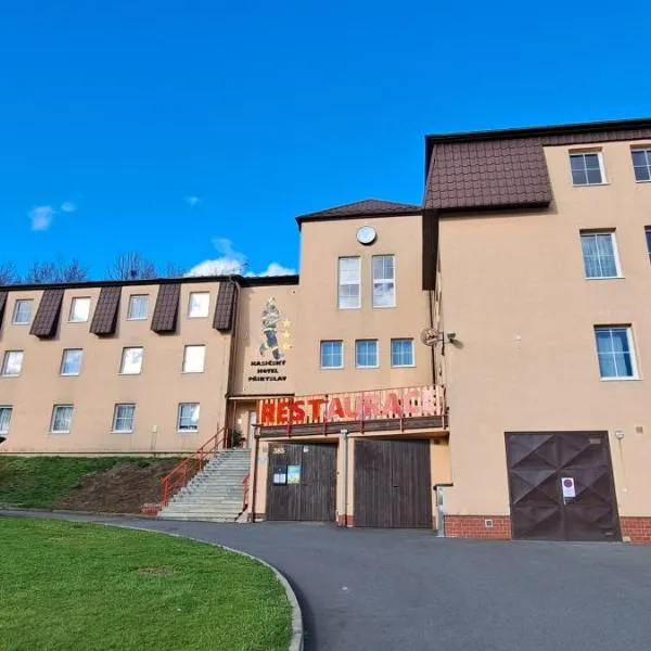 Hasičský hotel Přibyslav, hotel in Polná