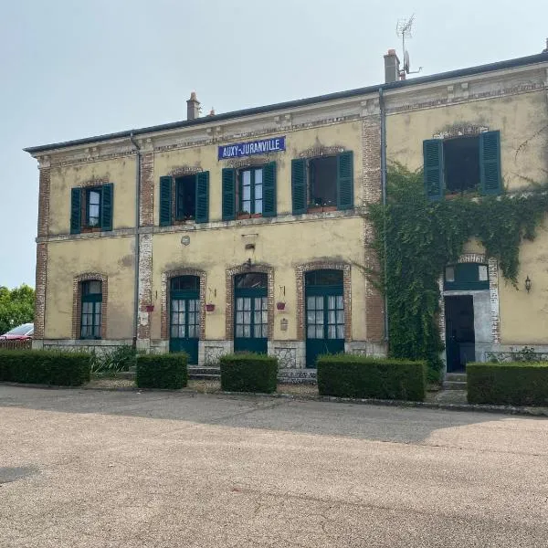 Puiseaux, hotel u gradu 'Auxy'