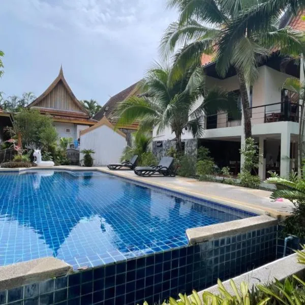 Aisawan Resort villa, hotel v destinaci Ban Lum Fuang