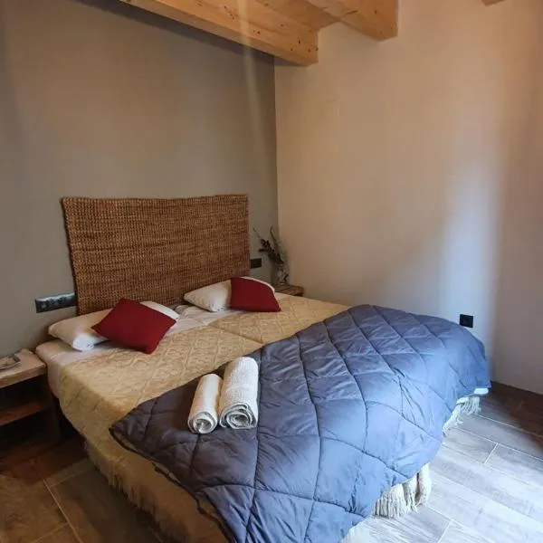 Casa rural Sierra Majalinos, hotel Ejulvéban