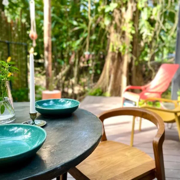 Casa Eden - Modern Peaceful Jungle Apartments, hotel in Cocles