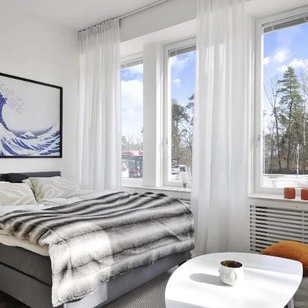 独立一居室公寓 – hotel w mieście Lidingö