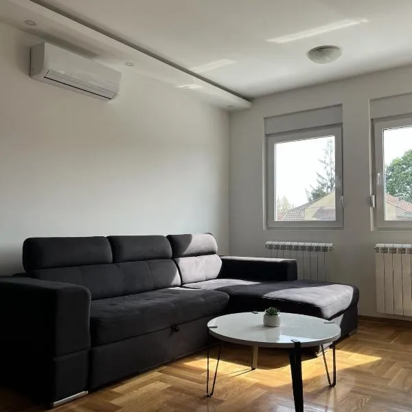 Residence 25V, hotel u gradu Batajnica