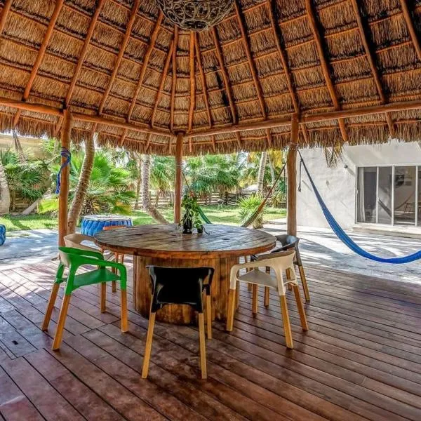 A Sublime Beach Getaway Perfect for a Family Gathering, hotel v destinaci El Cuyo