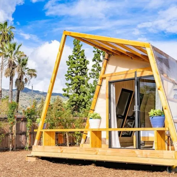 Glamping in the Urban, hotel en Glendora