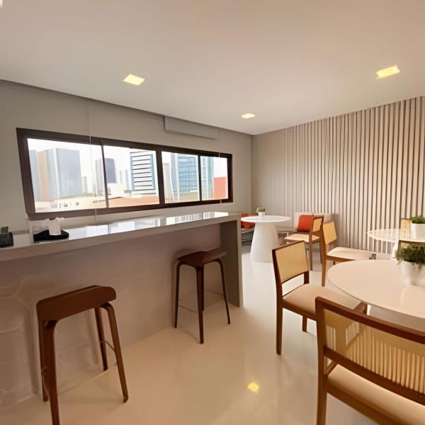 H.E 301 · Lindo Apt com Varanda - Caminho das árvores - Foto 3