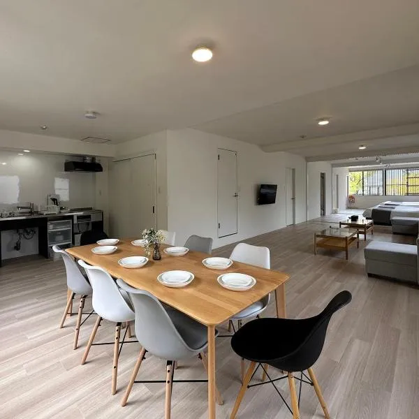 bHOTEL Kaniwasou 201 2BR Apt, Near Itsukushima Shrine, For 12 Ppl, hotel v destinaci Hacukaiči