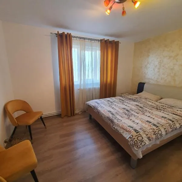 Cetate Apartament, hôtel à Ampoiţa