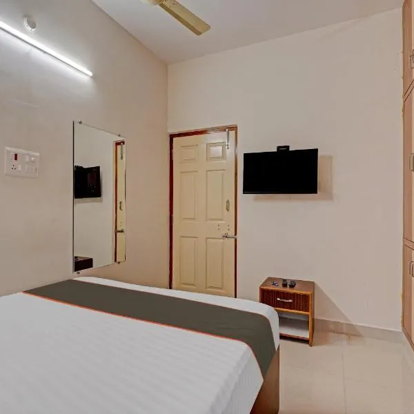 Collection O Ns Service Apartment: Tirumala şehrinde bir otel