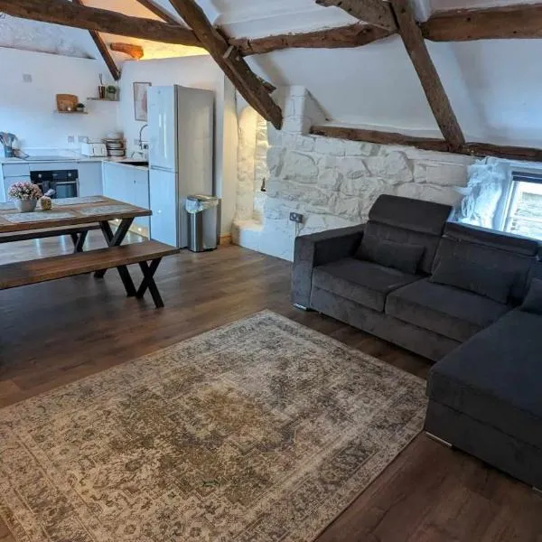 Grade II Lodge House 2 Bedroom, hotel v destinaci Trawsfynydd