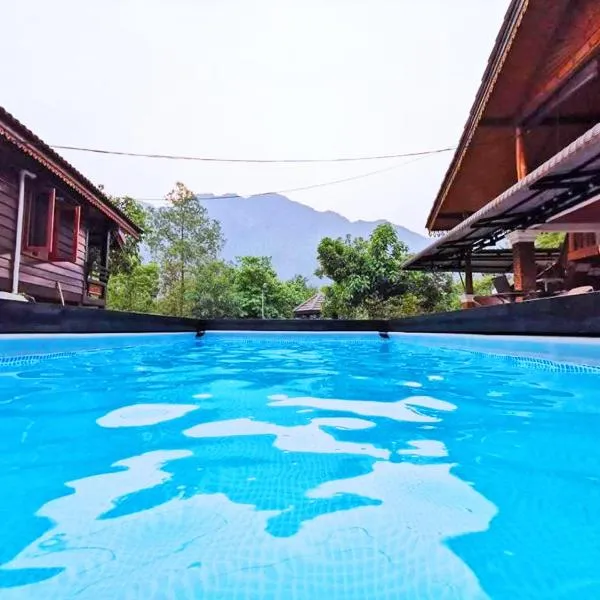 Ban Nadao에 위치한 호텔 Vang Vieng Garden Villa