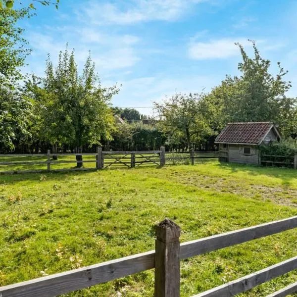 Viesnīca Casiola - Authentic vacation home 'De Blauwe Kroon' pilsētā Ostkampa