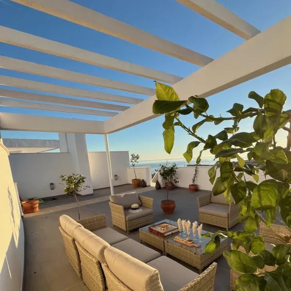 Amazing Penthouse in Costa del Sol, hotel in Rincón de la Victoria