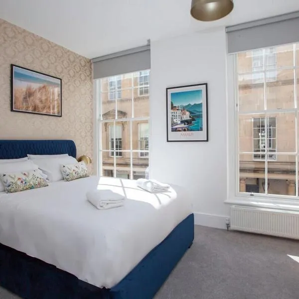 Stunning Apt - Centre of Historic Bath, хотел в Бат
