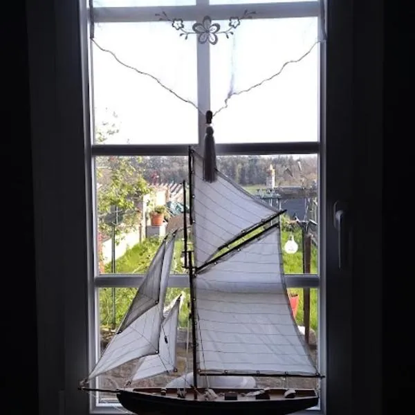 Une chambre en ville, hotel v destinaci Domfront