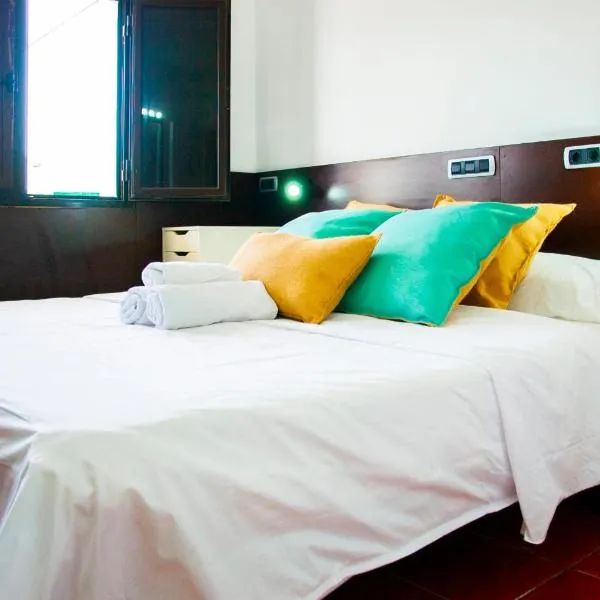 Famara Surf, hotel v destinaci Famara