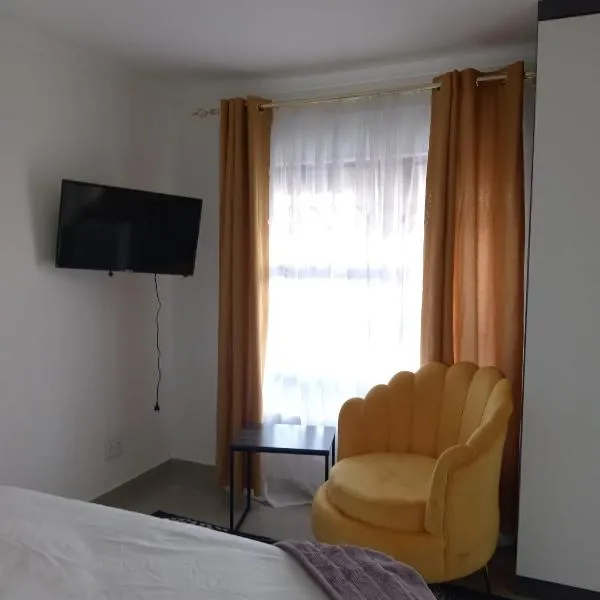 The Irenic Massage Spa and bnb, hotel v destinaci Hebron